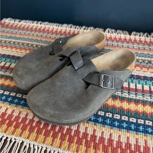 Birkenstock Boston - Oiled Leather - Black - US 8/EU 39 - EUC